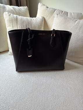 Michael Kors Taryn Large Leather Tote Bag